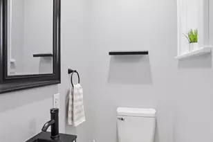 1352 Westminster Dr, Cincinnati, OH 45229 - Photo 18