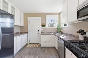 6867 Hurd Ave, Columbia Township, OH 45227 - Photo 14