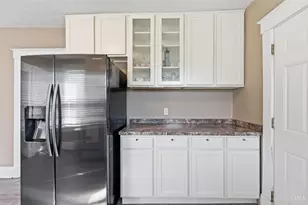 6867 Hurd Ave, Columbia Township, OH 45227 - Photo 18