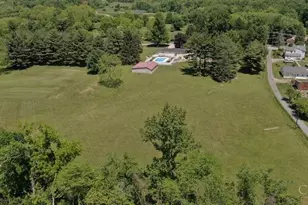 817 Locust Corner Rd, Pierce Township, OH 45245 - Photo 4