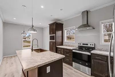 715 Walnut Street, Franklin Township, OH 45120 - Photo 8