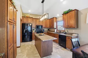 2366 Rosina Dr, Miamisburg, OH 45342 - Photo 12