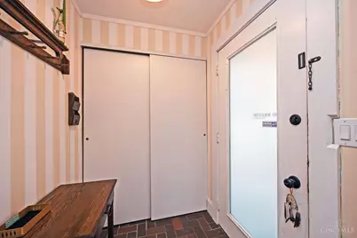 2240 Ravine Street, Cincinnati, OH 45219 - Photo 4