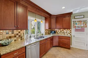 852 Finney Trail, Springfield Township, OH 45224 - Photo 12