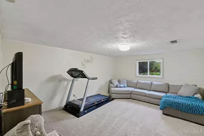 852 Finney Trail, Springfield Township, OH 45224 - Photo 28