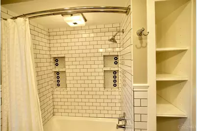 3255 Linwood Avenue, Cincinnati, OH 45226 - Photo 10
