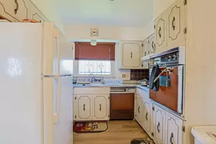 6045 Tahiti Dr, Cincinnati, OH 45224 - Photo 12