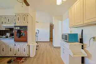 6045 Tahiti Dr, Cincinnati, OH 45224 - Photo 14