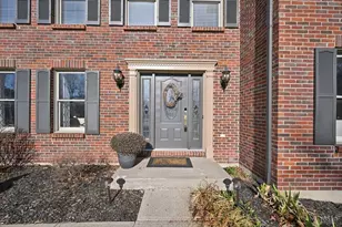 6198 Pintail Ct, Miami Township, OH 45140 - Photo 2