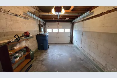 8468 Plainfield Road, Deer Park, OH 45236 - Photo 16