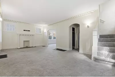 810 S Fred Shuttlesworth Circle, Cincinnati, OH 45229 - Photo 4