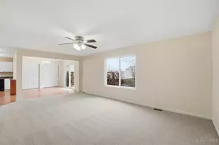 5548 Castle Dr, South Lebanon, OH 45065 - Photo 8