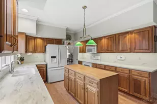 825 Lincoln Woods Ct, Kettering, OH 45429 - Photo 18