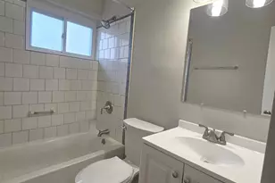 1055 Hempstead Dr, Springfield Township, OH 45231 - Photo 16