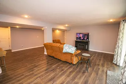 1331 Peregrine Way, Hamilton, OH 45013 - Photo 8