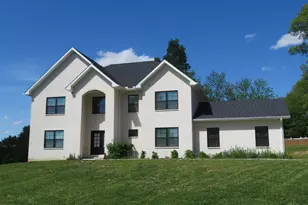 1324 Northwoods Dr, Hillsboro, OH 45133 - Photo 2
