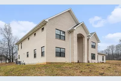 1324 Northwoods Drive, Hillsboro, OH 45133 - Photo 2