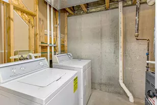 9577 Creekhill Dr, Springfield Township, OH 45231 - Photo 38