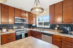 1327 Chelsea Ct, Hamilton Township, OH 45152 - Photo 16