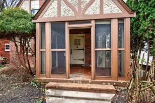 3817 Indianview Ave, Mariemont, OH 45227 - Photo 4