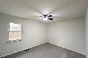 10366 Pippin Ln, Colerain Township, OH 45231 - Photo 14