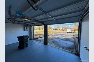 8121 Barret Road, West Chester, OH 45069 - Photo 16