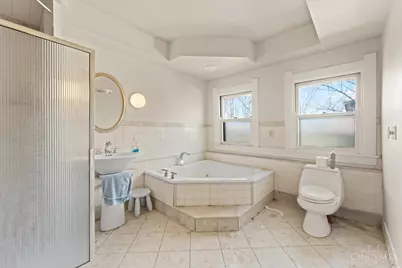 558 Howell Avenue, Cincinnati, OH 45220 - Photo 26