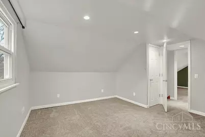 7034 East Avenue, Silverton, OH 45236 - Photo 32