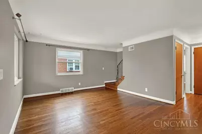 7034 East Avenue, Silverton, OH 45236 - Photo 6