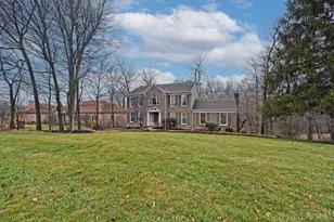 854 Country Club Dr, Pierce Township, OH 45245 - Photo 2