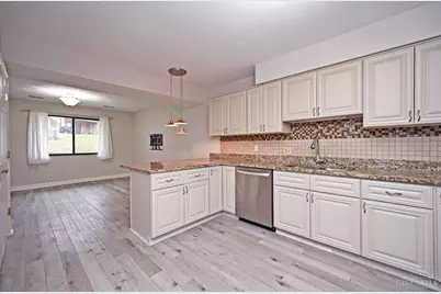 39 Rolling Hills Court, Wyoming, OH 45215 - Photo 14