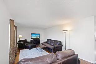 6067 Weber Oaks Dr, Miami Township, OH 45140 - Photo 8