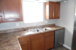 751 Springvale Dr, Hamilton, OH 45913 - Photo 8