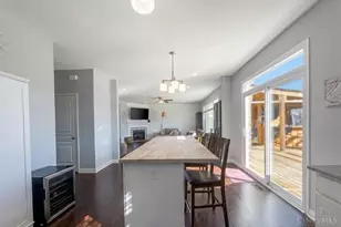 196 W Decatur Ln, Loveland, OH 45140 - Photo 12