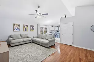 10584 Amity Dr, Aurora, IN 47001 - Photo 8