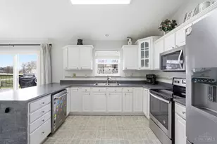 10584 Amity Dr, Aurora, IN 47001 - Photo 18