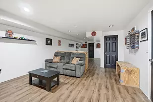 10584 Amity Dr, Aurora, IN 47001 - Photo 38