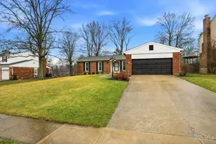 7926 Dunview Ct, Anderson Township, OH 45255 - Photo 2