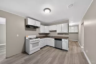 1931 Lotushill Dr, Springfield Township, OH 45240 - Photo 14