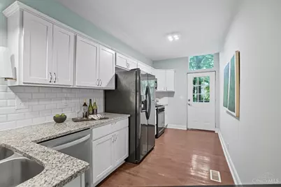 2241 Loth Street, Cincinnati, OH 45219 - Photo 10