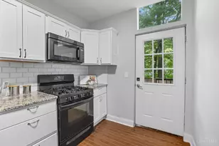 2241 Loth St, Cincinnati, OH 45219 - Photo 12