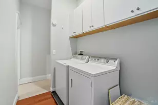 2241 Loth St, Cincinnati, OH 45219 - Photo 30