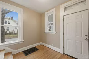 4700 Ward St, Cincinnati, OH 45227 - Photo 8