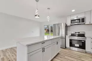 8719 Hood Ct, Springfield Township, OH 45231 - Photo 12