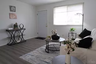 10220 Windswept Ln, Colerain Township, OH 45251 - Photo 4