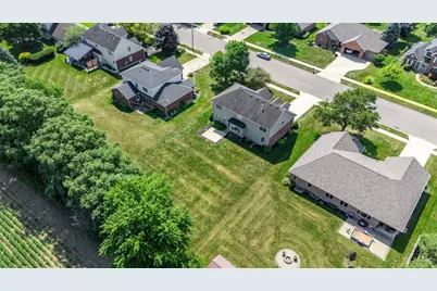 2961 Parkwood Drive, Troy, OH 45373 - Photo 10