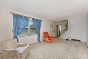 9369 Ranchill Dr, Cincinnati, OH 45231 - Photo 4