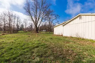 565 Sonny Ln, Union Township, OH 45244 - Photo 20