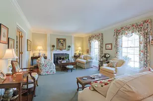 2833 Grandin Hollow Ln, Cincinnati, OH 45208 - Photo 6