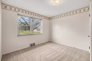 9125 Round Top Rd, Colerain Township, OH 45251 - Photo 10